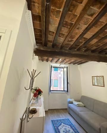 Apt Bruco Lägenhet Siena Exteriör bild