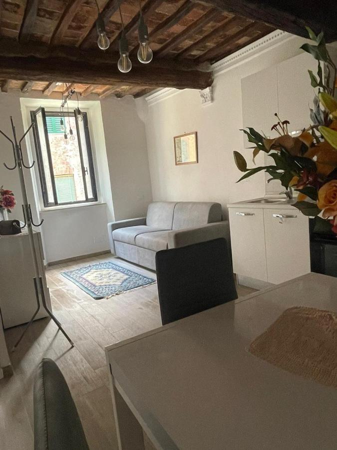 Apt Bruco Lägenhet Siena Exteriör bild